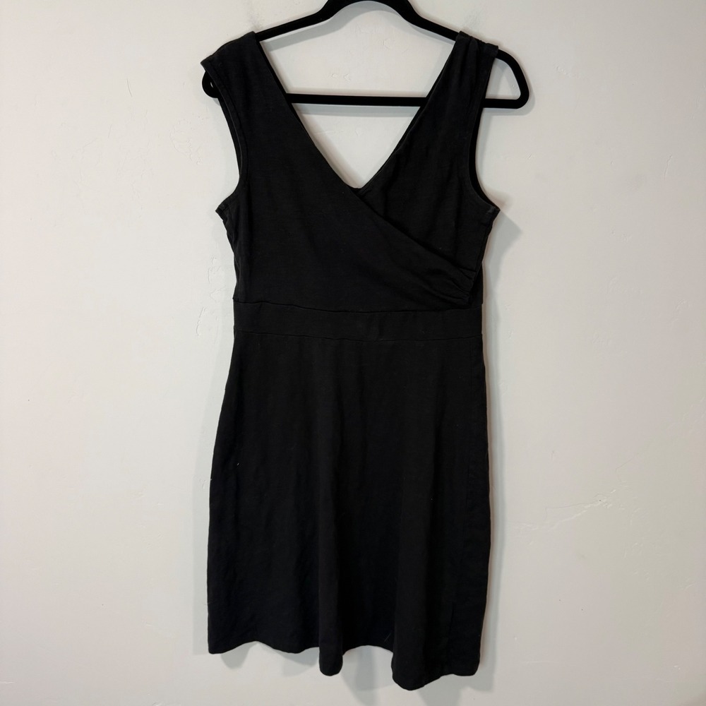 Patagonia Womens Porch Song Dress Medium Black Excellent V-Neck Sleeveless 59130